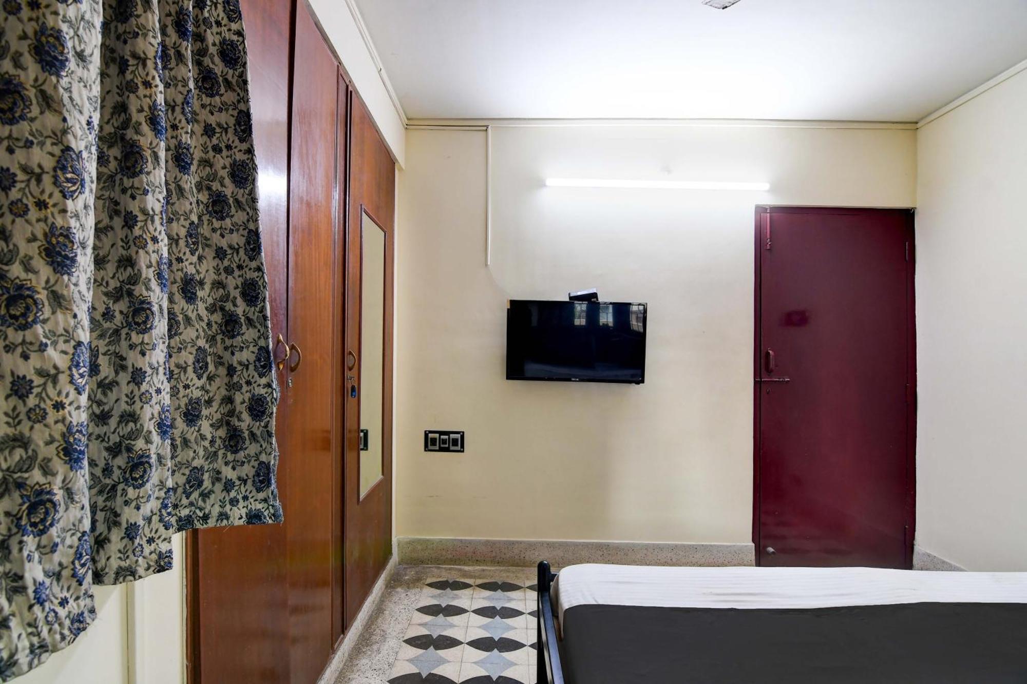 Oyo Simplex Guest House Behala Kolkata Eksteriør bilde